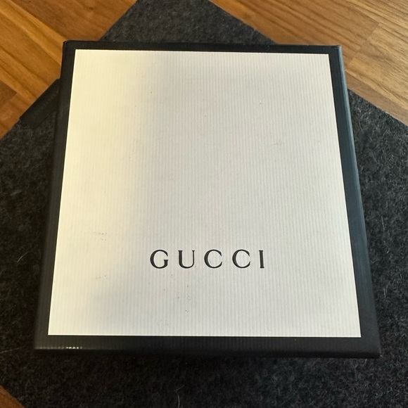 Gucci G Timeless Gold 38mm - Picture 4 of 6